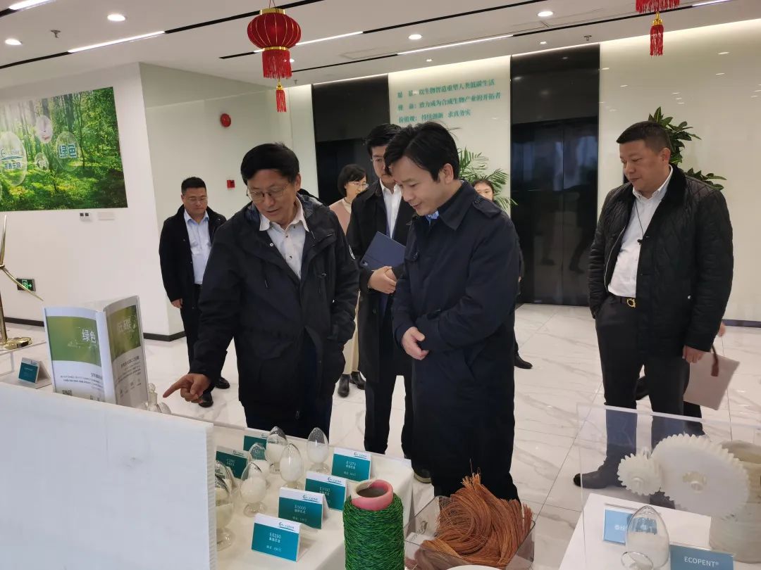 探訪合成生物學前沿陣地 以生物基材料研發為引擎加速生物經濟騰飛